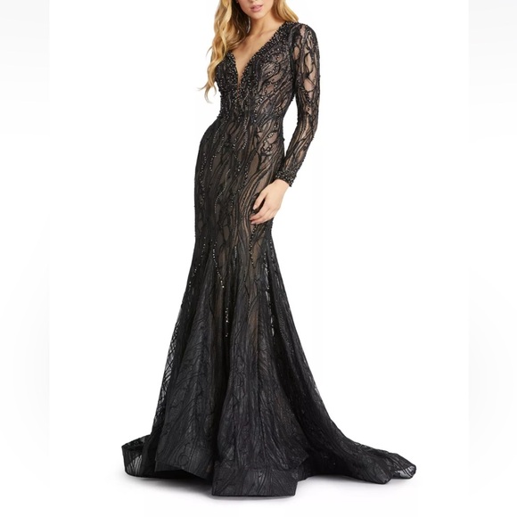 MAC DUGGAL Black Beaded Zippered Sheer Lined Long Sleeve V Neck Mermaid Gown - Picture 1 of 17